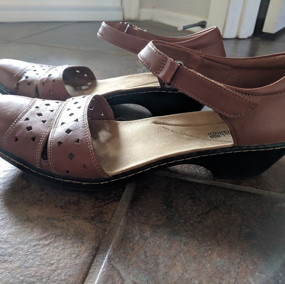 clarks womens shoes size 11